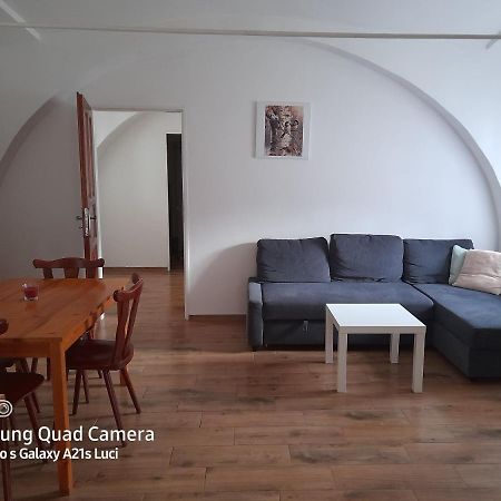 Kojan Apartment Jilovice Luaran gambar