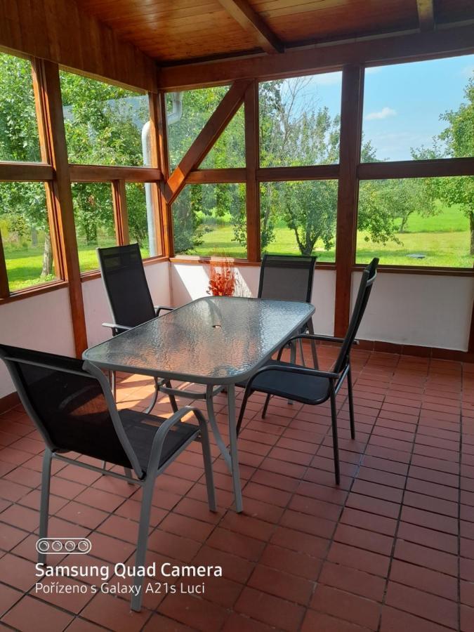 Kojan Apartment Jilovice Luaran gambar