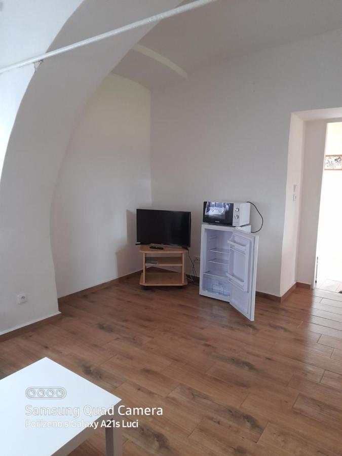 Kojan Apartment Jilovice Luaran gambar
