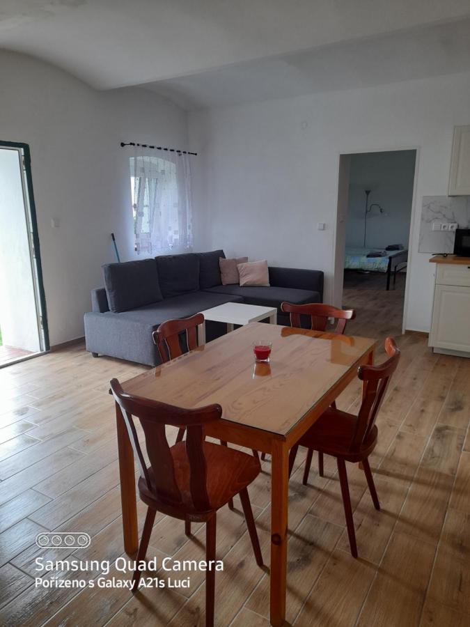 Kojan Apartment Jilovice Luaran gambar
